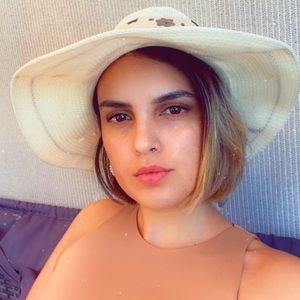 Meet your Posher, Alexandra